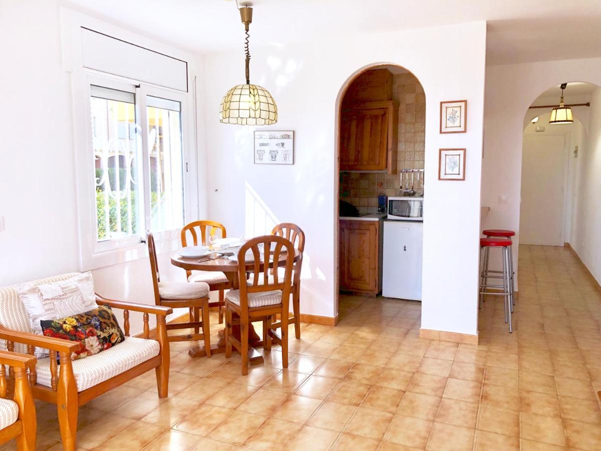 Apartament Amb Jardi A La Platja D'Empuriabrava Buitenkant foto